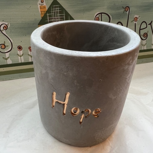 This House Believes Sign Gift Bundle Rustic
Cross Hope Planter & Cross Bookmark - Picture 2 of 14